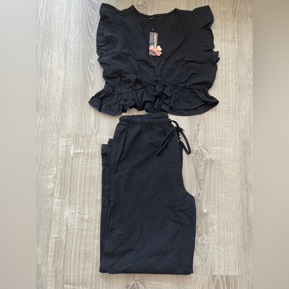 New Black Ruffled Two-Piece Set Size L